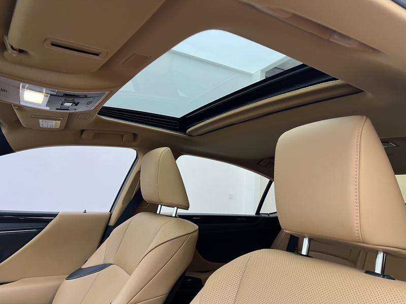Lexus Lexus ES 2022