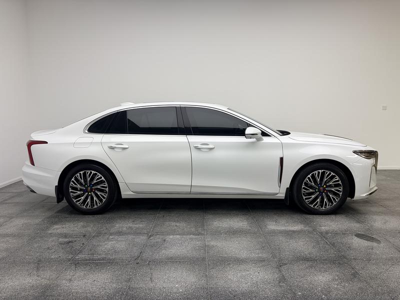 Hongqi Red Flag H5 2024