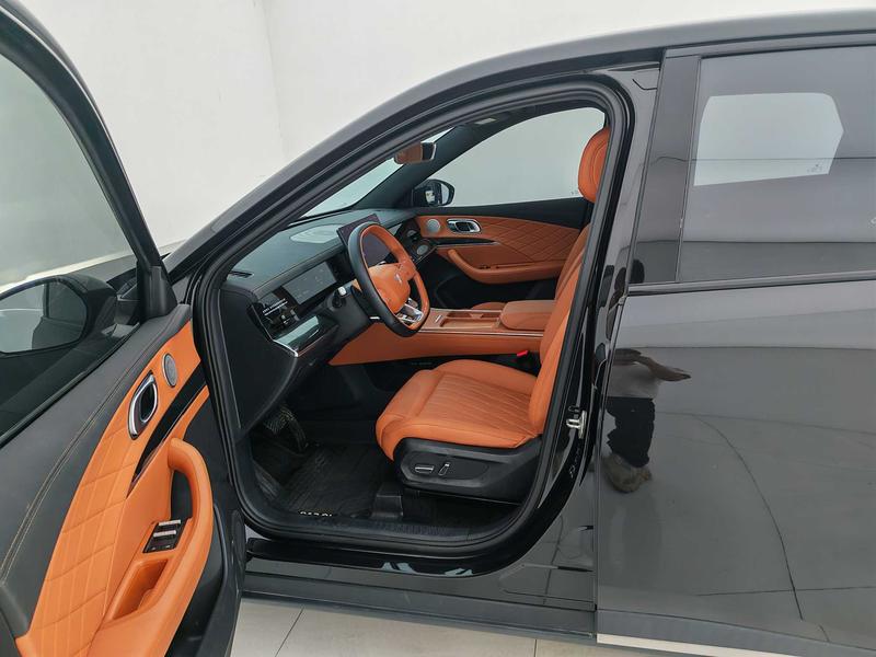 Neta Nezha L 2024