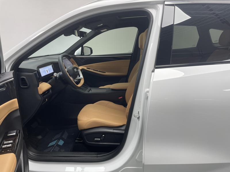 Geely Galaxy Galaxy L7 2024