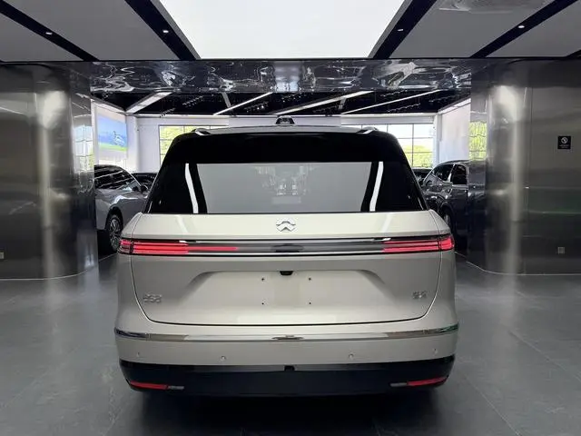 NIO NIO ES8 Six-seater Executive Deluxe Edition