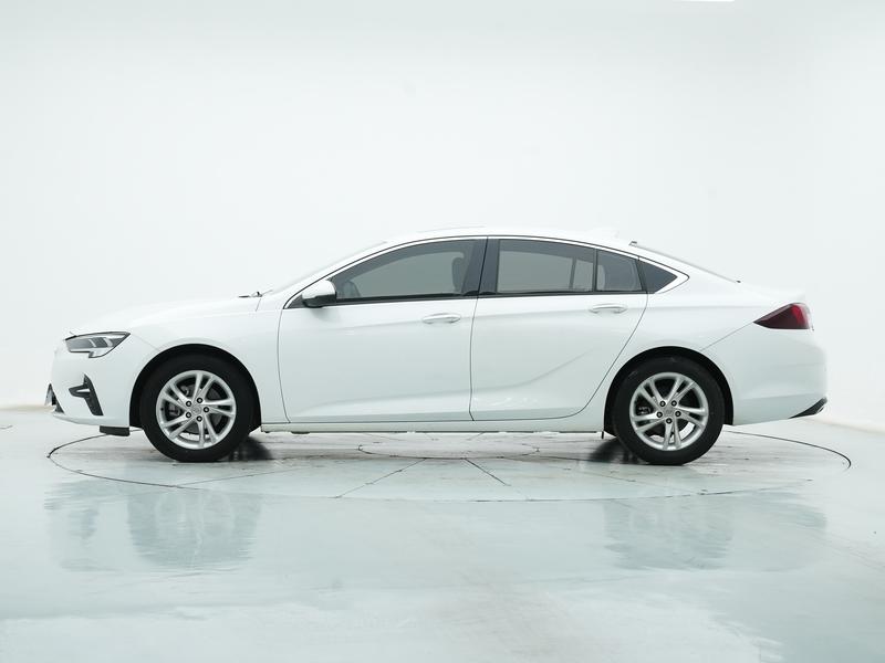 Buick Regal 2021