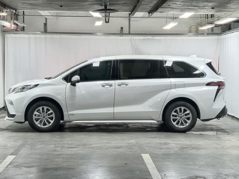 Toyota Gravia 2024