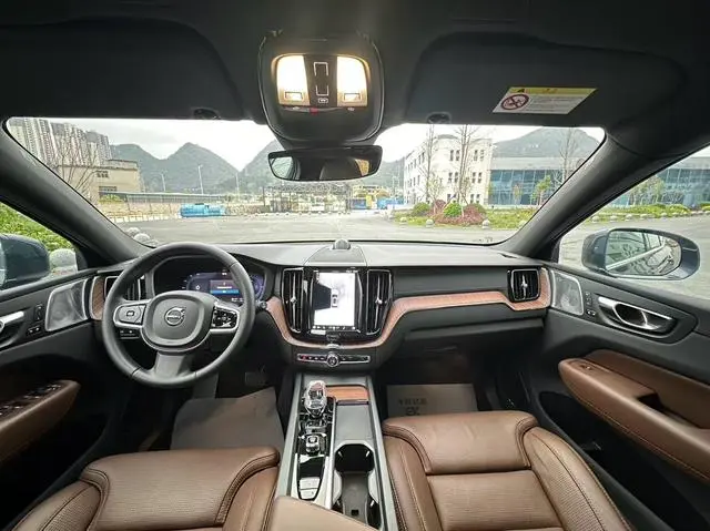 Volvo Volvo XC60 PHEV T8 four-wheel drive long battery life Zhiya Deluxe Edition