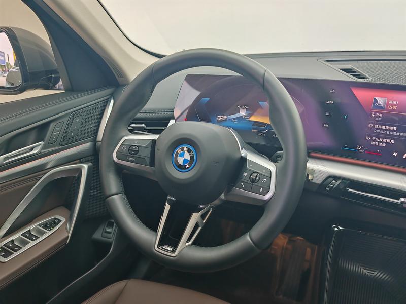 BMW BMW iX1 2024