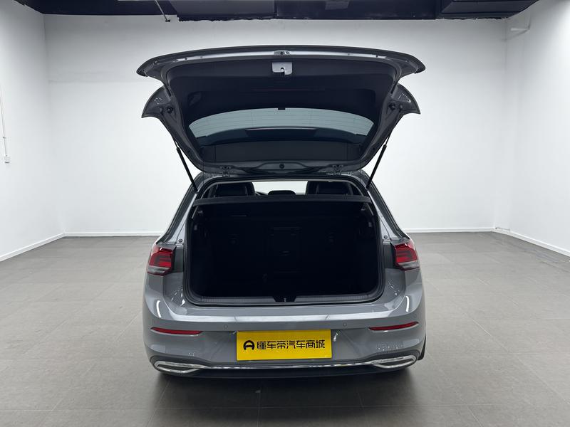 Volkswagen golf 2023