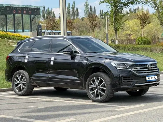 Volkswagen Touareg 3.0 TSI Ruixiang Edition Classic Sports Suit