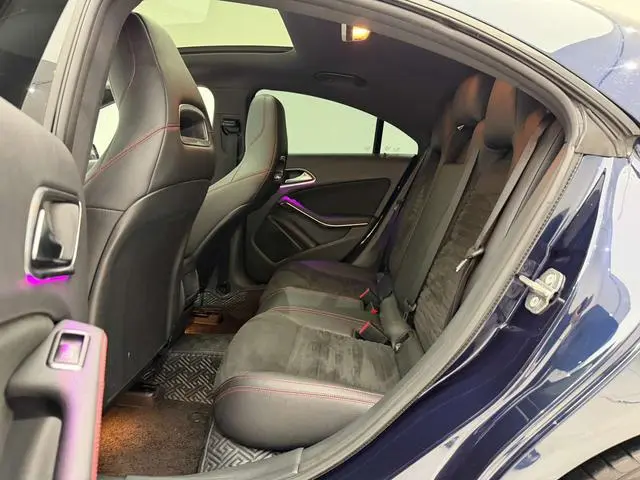 Mercedes-Benz Mercedes-Benz CLA CLA 220 4MATIC