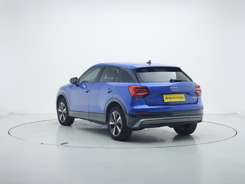 Audi Audi Q2L e-tron 2019