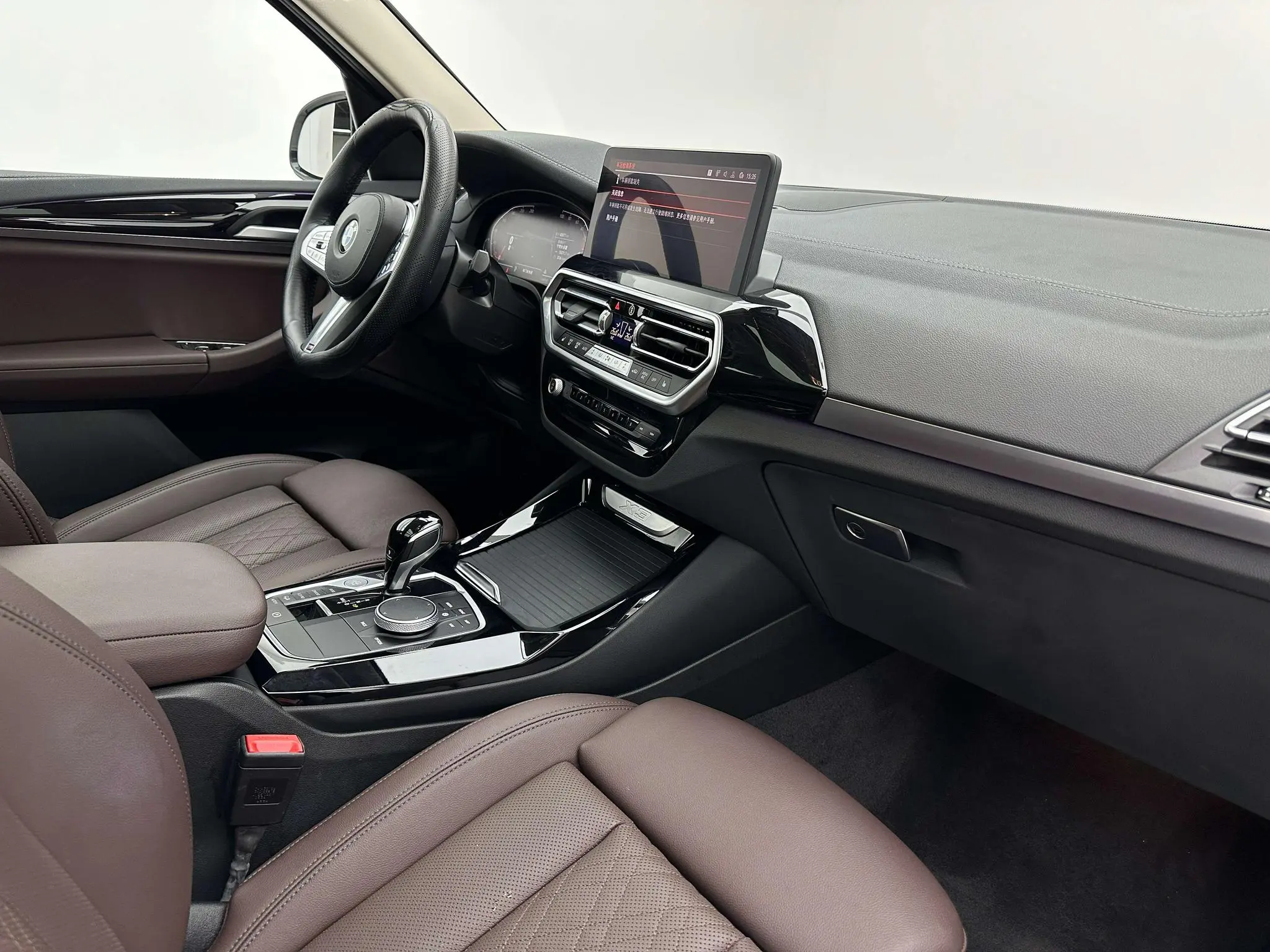 BMW BMW X3 Facelift xDrive25i M sports suit