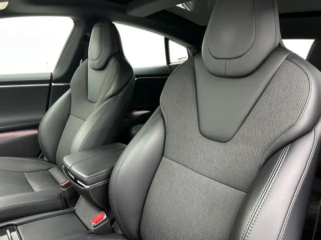 Tesla Model S 75D Standard battery life version