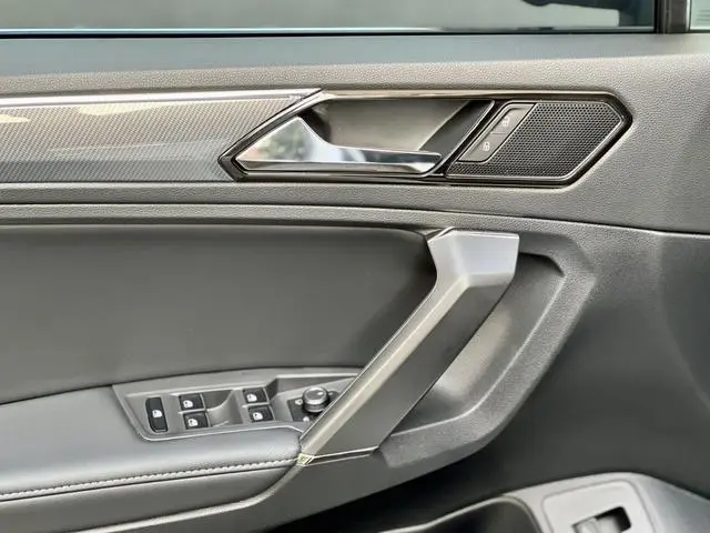 Volkswagen Tiguan L 330TSI automatic two-wheel drive R-Line Premium edition