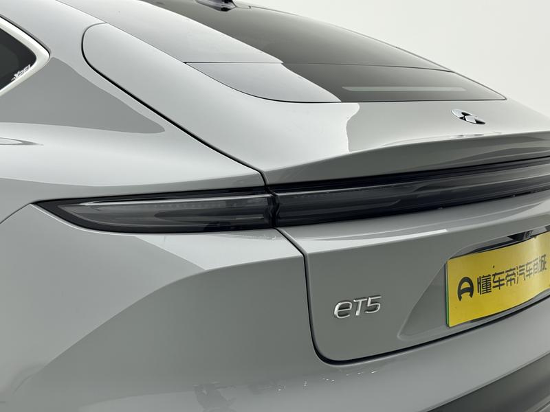 NIO NIO ET5 2024