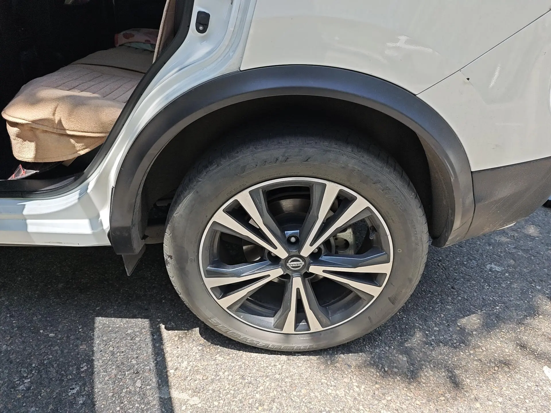 Nissan Qashqai 2.0L CVT Deluxe Edition