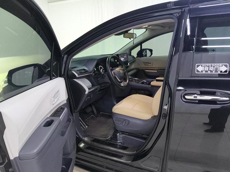 Toyota Sienna 2024
