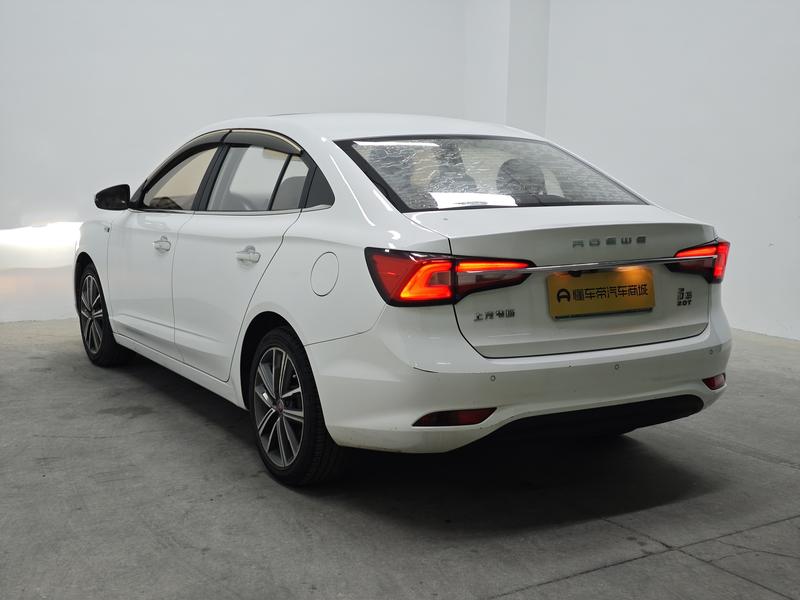 Roewe Roewe i5 2019
