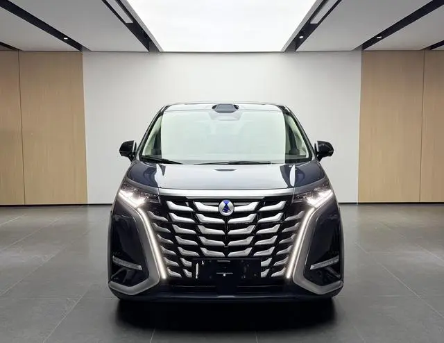 Denza Denza D9 DM Smart driving version 1020 four-wheel drive flagship model