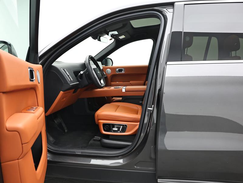 Li Auto Ideal L8 2023
