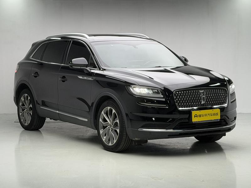 Lincoln Voyager 2021