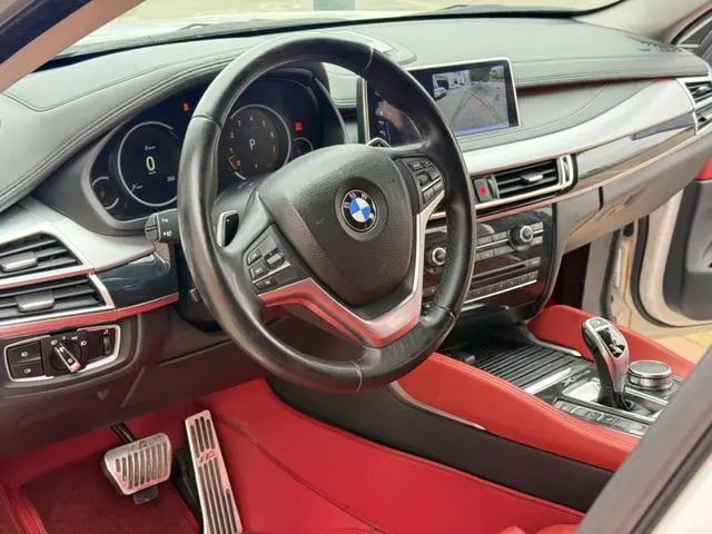 BMW BMW X6 xDrive35i leading type