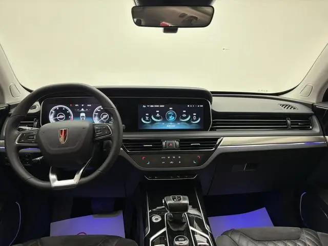 Hongqi Hongqi HS5 2.0T Zhilian Qixiang Four-wheel drive Tesco Version