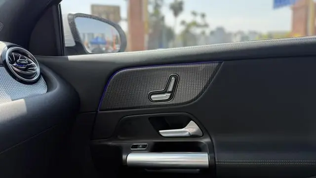 Mercedes-Benz Mercedes-Benz GLA GLA 200