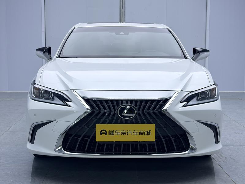 Lexus Lexus ES 2022