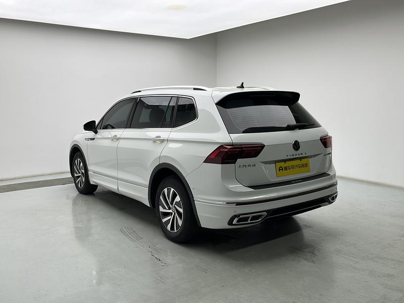 Volkswagen Tiguan L PHEV 2023