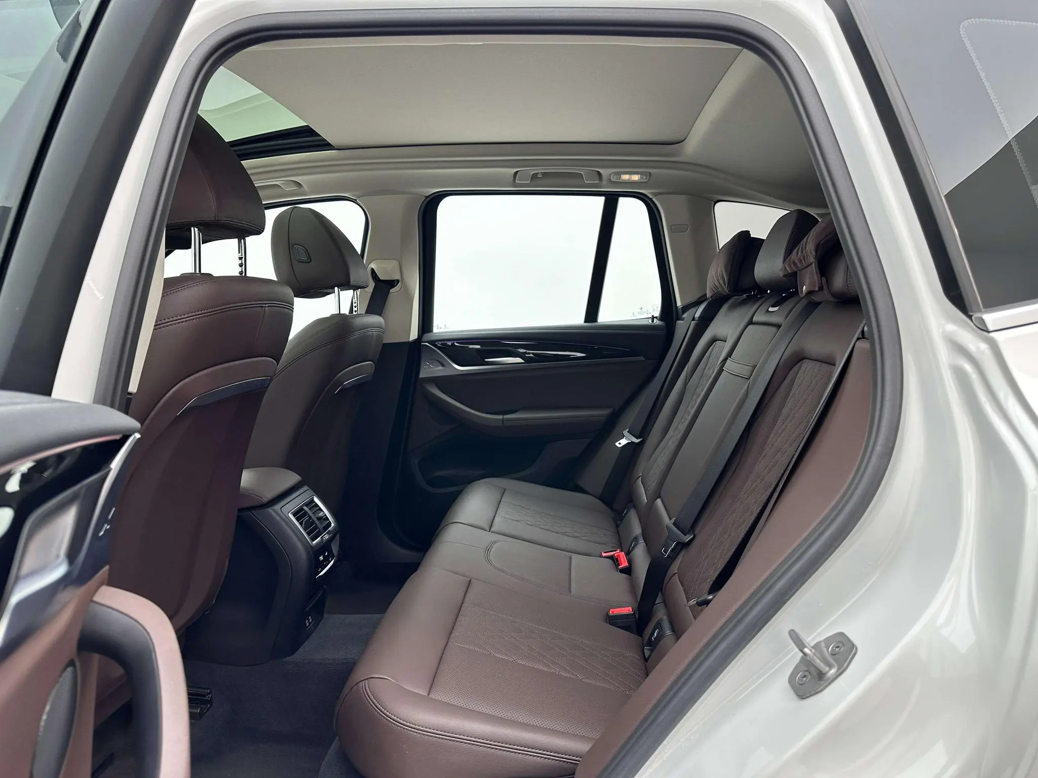 BMW BMW X3 Facelift xDrive25i M sports suit