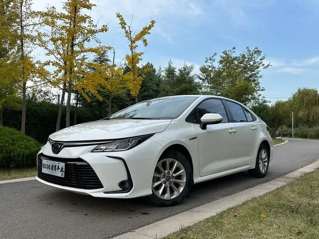 TOYOTA Corolla Dual engine 1.8L E-CVT Elite Edition