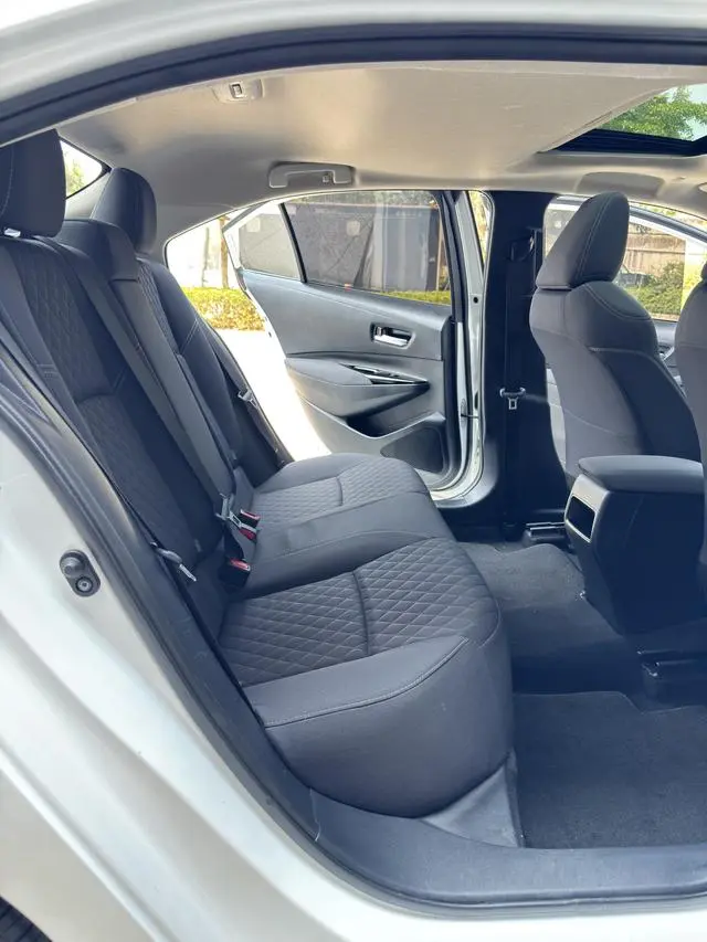 TOYOTA Asian lion 2.0L Premium Edition