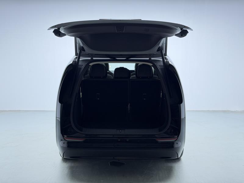 Li Auto Ideal MEGA 2024