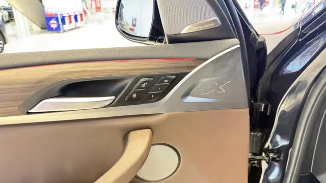 BMW BMW X3 The second facelift xDrive30i leading M Yao Ye suit