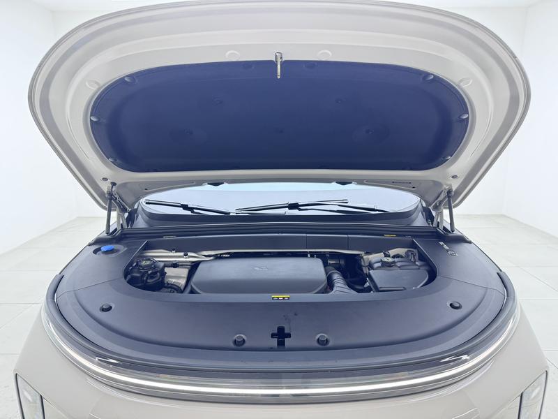 Li Auto Ideal L6 2024