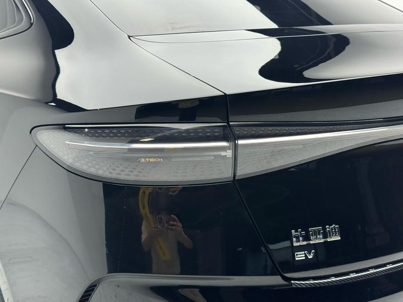 BYD seal 2025