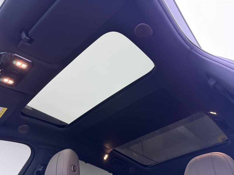Li Auto Ideal i6 2025