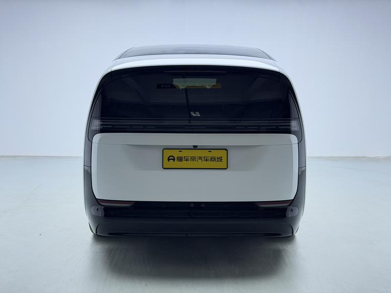 Li Auto Ideal MEGA 2025