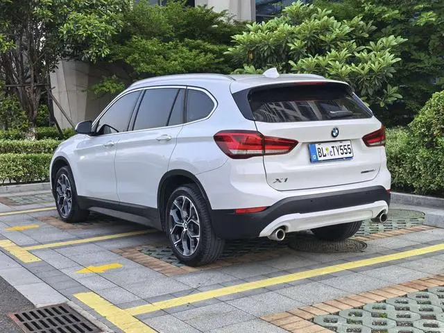 BMW BMW X1 sDrive25Li leading type