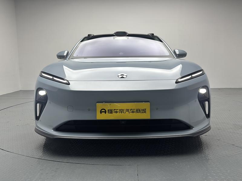 NIO NIO ET5 2022