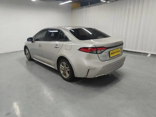 TOYOTA Ling Shang 2.0L Leading version