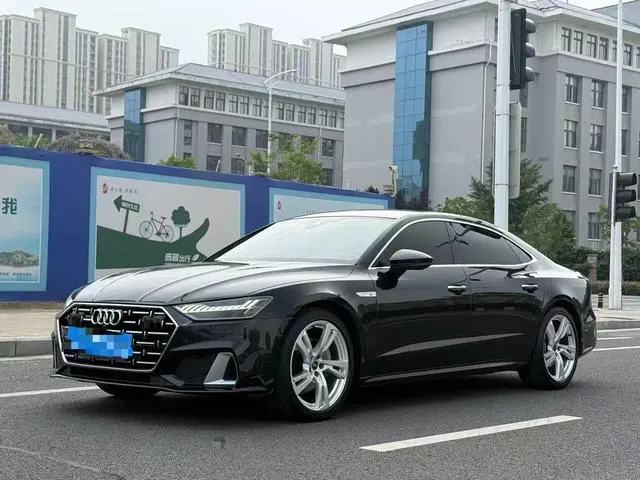 Audi Audi A7L 45 TFSI quattro S-line see far type Yao black suit