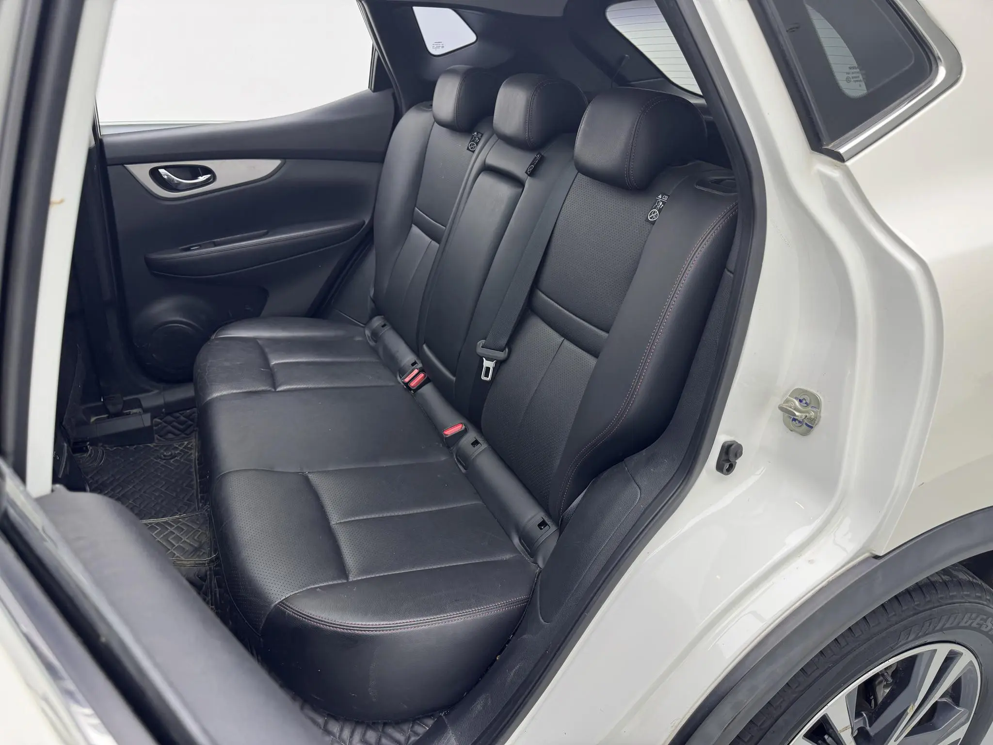 Nissan Qashqai 2.0 L XV Prem Deluxe Edition
