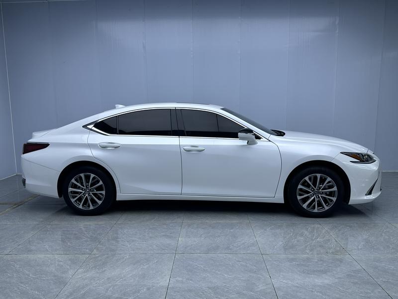 Lexus Lexus ES 2022