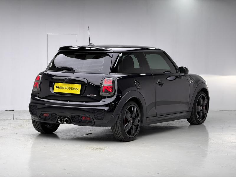 MINI MINI JCW 2017