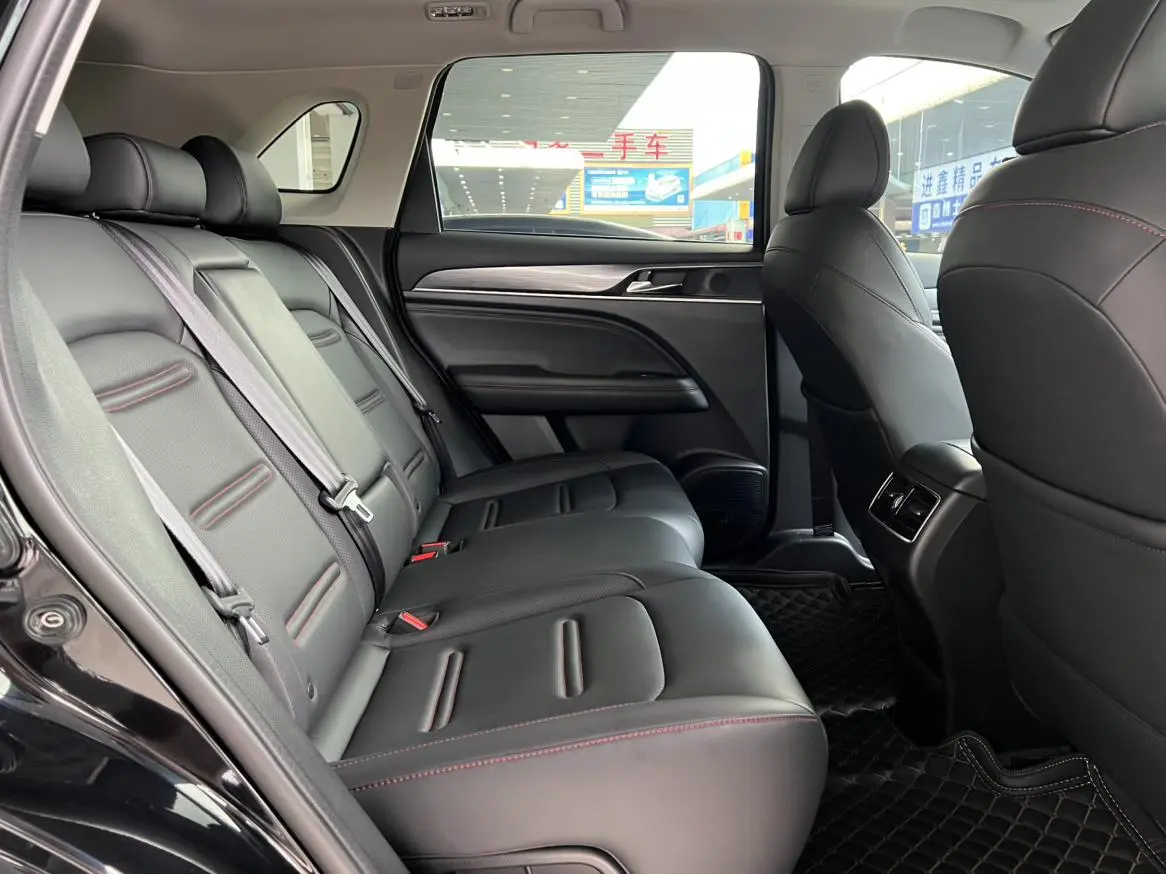 GAC Trumpchi GS4 PLUS 390T automatic Nebula version