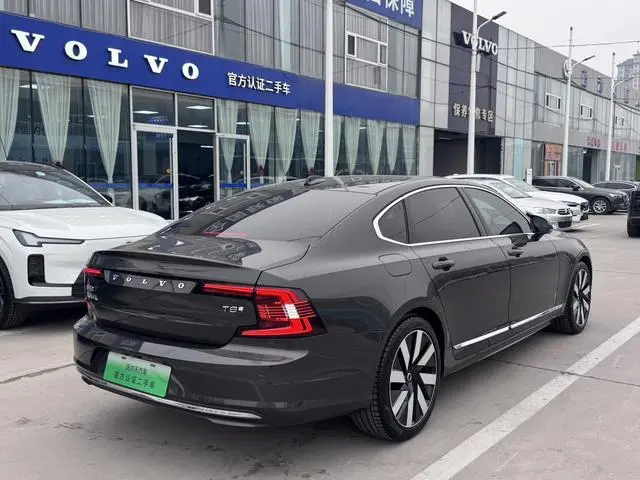 Volvo Volvo S90 PHEV T8 four-wheel drive long battery life Zhiya Deluxe Edition