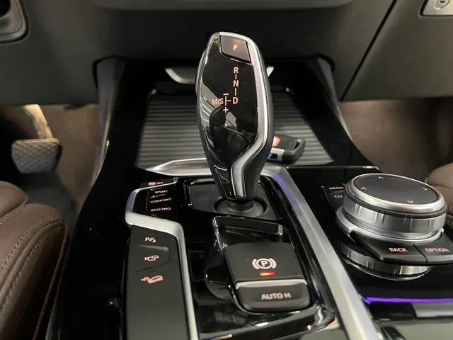 BMW BMW X3 xDrive30i leading M sports suit