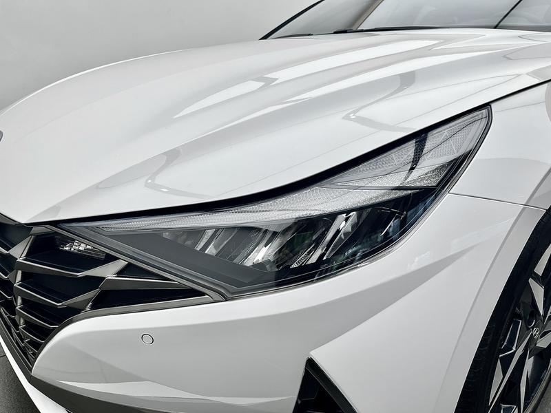 Hyundai Elantra 2022