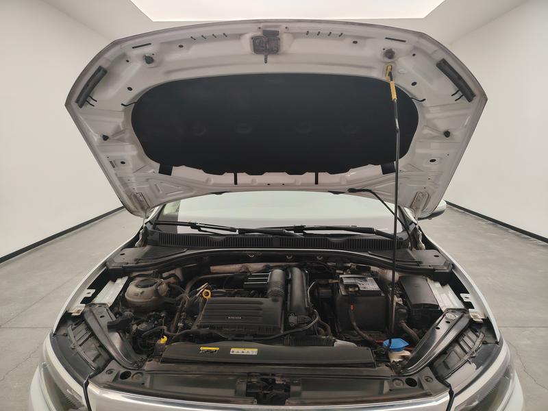 Volkswagen Sagitar 2021