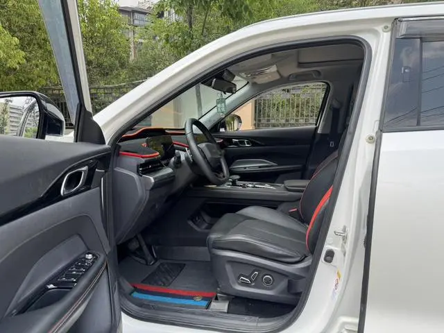 Changan Auchan Changan Auchan Z6 Blue Whale 1.5T DCT Smart Collar Type